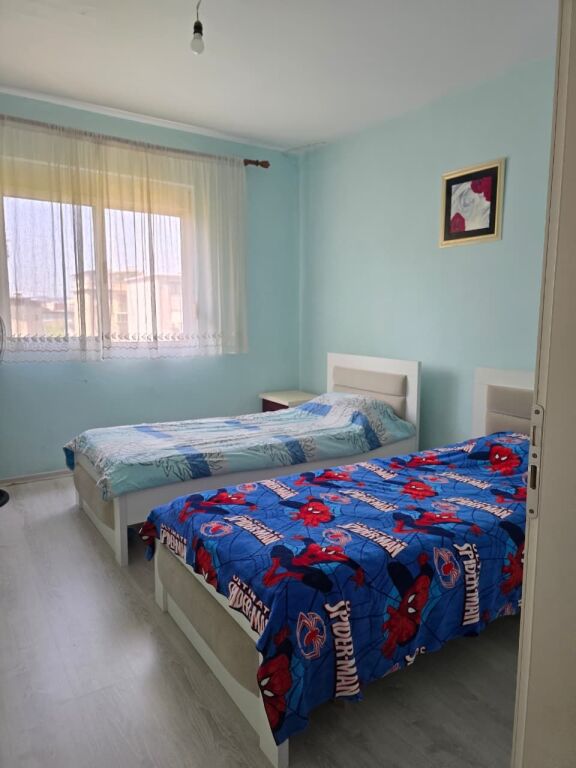 Jepet me qera apartament tek rr Ndre Mjeda