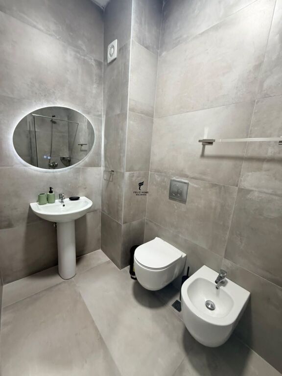 APARTAMENT ME QERA 1+1 RRUGA 5 MAJ 55.000 LEKE FH-86558