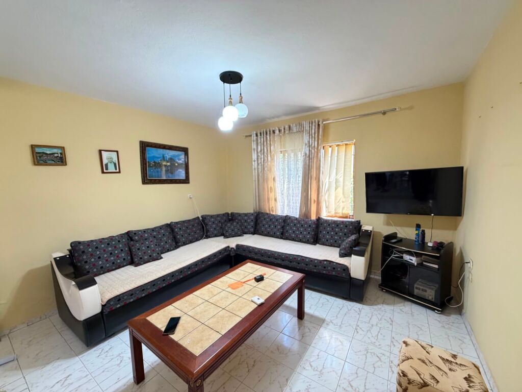 Jepet me qira apartament 1+1 ne Laprake