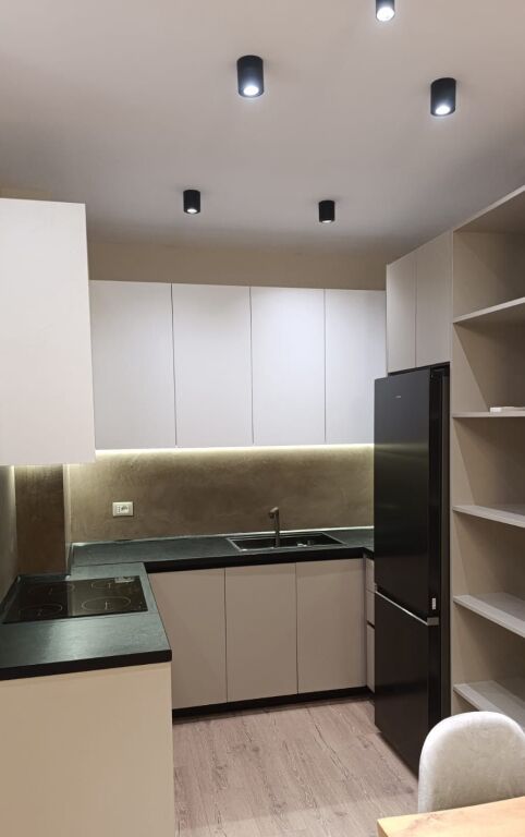 Qera | Apartament 1 + 1 | Rruga e Kavajës | 750 €/muaj