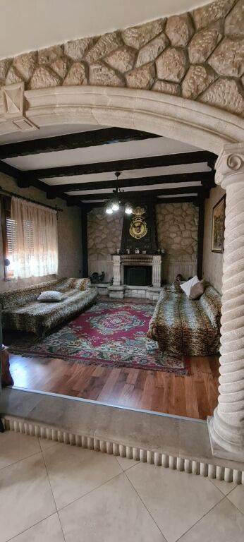 Qera | Vilë | Rruga Myslym Shyri | 4000 €/muaj