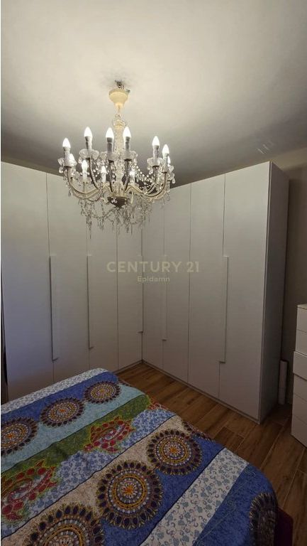 Shitet Apartament 2+1+2 – Vila e Zogut
