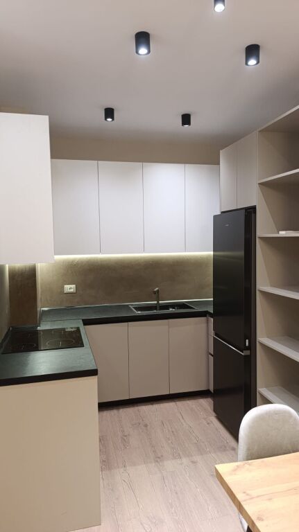FOR RENT APARTMENT 1+1 – 📍 OPPOSITE DELIJORGJI, KAVAJES STREET   🏠 1+1 | 74 m² | 6th Floor | With elevator 🛋️ Furnished with all conditions, ready to live in.  💰 Price: 75,000 ALL/month