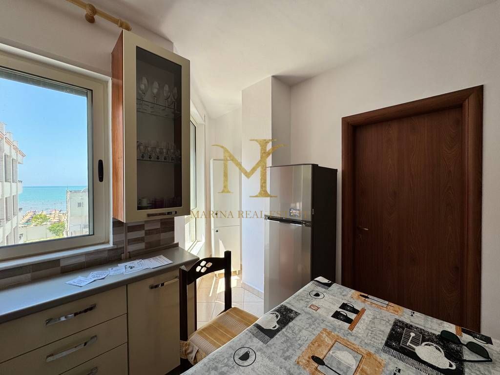 Shitet apartament 2+1 me pamje nga deti në Durrës (zona Plazh Iliria)