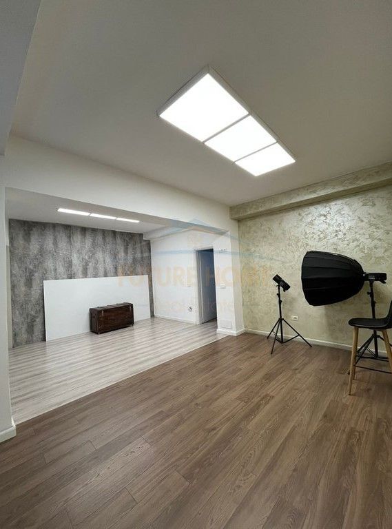 Rent, Business Premises, Neighborhood 17, Durres.
