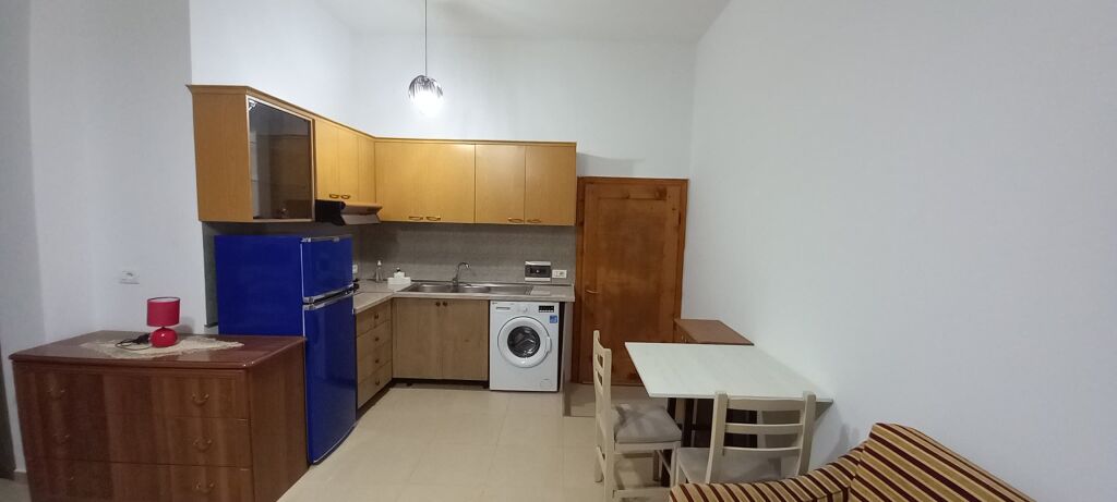 JEPET ME QIRA GARSONIERE - SHKOZE, TIRANE