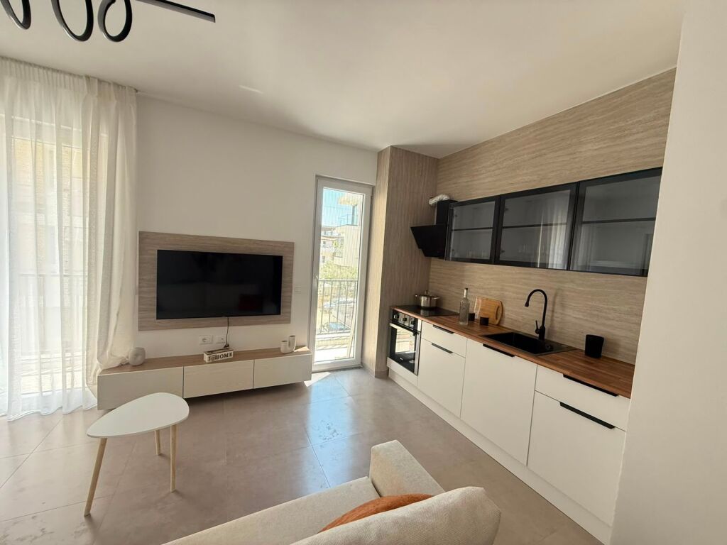 1+1 Apartment for Sale in Bonita, Golem