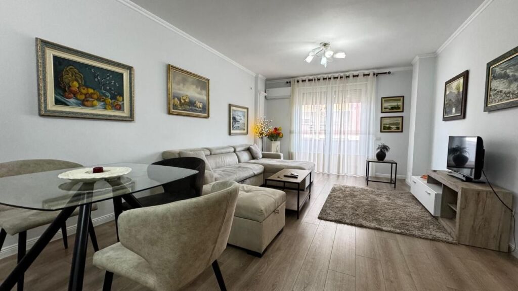 Apartment 1+1 for rent near the Artistic High School