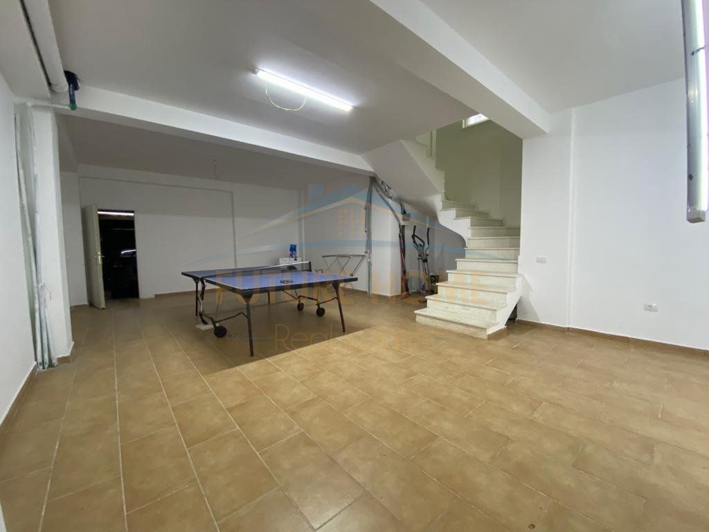 Qira, Triplex 3+1+2, Akacia Hills, Teg . OPP68000