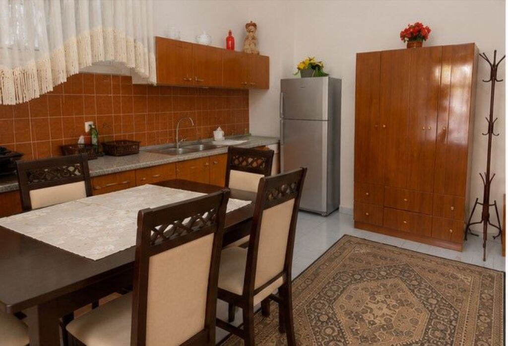 Qera | Garsoniere | Rruga Bardhyl | 300 €/muaj