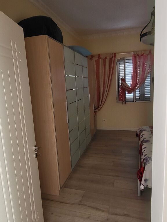 2+1,kat 3 godine private,myslym shyri,700 mije leke