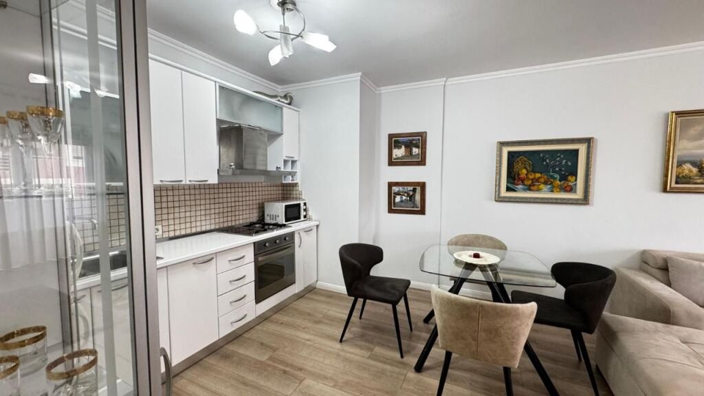 Apartment 1+1 for rent near the Artistic High School