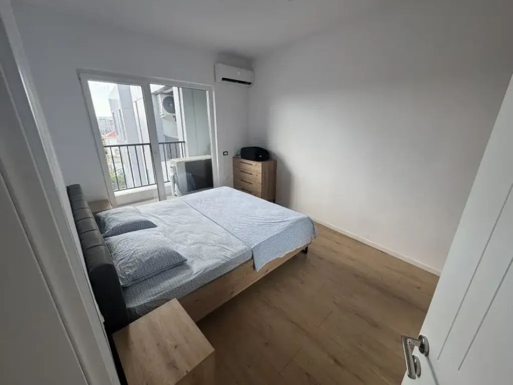 Affitto | Apartament 2 + 1 | Rruga Besa | 700 €/mese