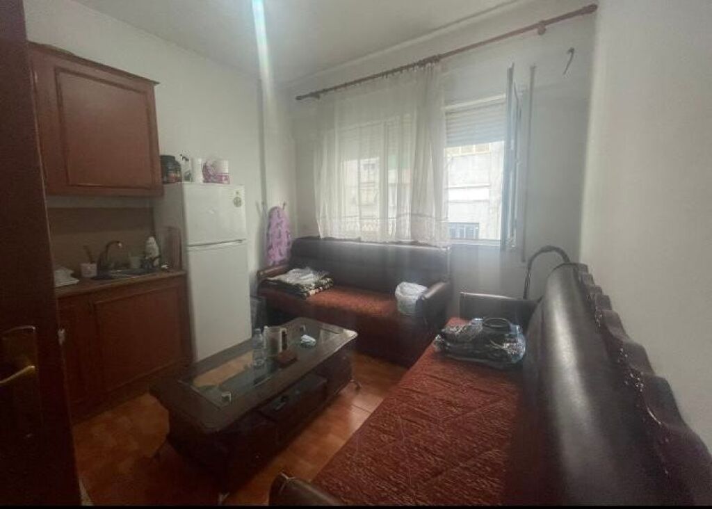 Kristal Center vicino al comune affitta appartamento 1+1