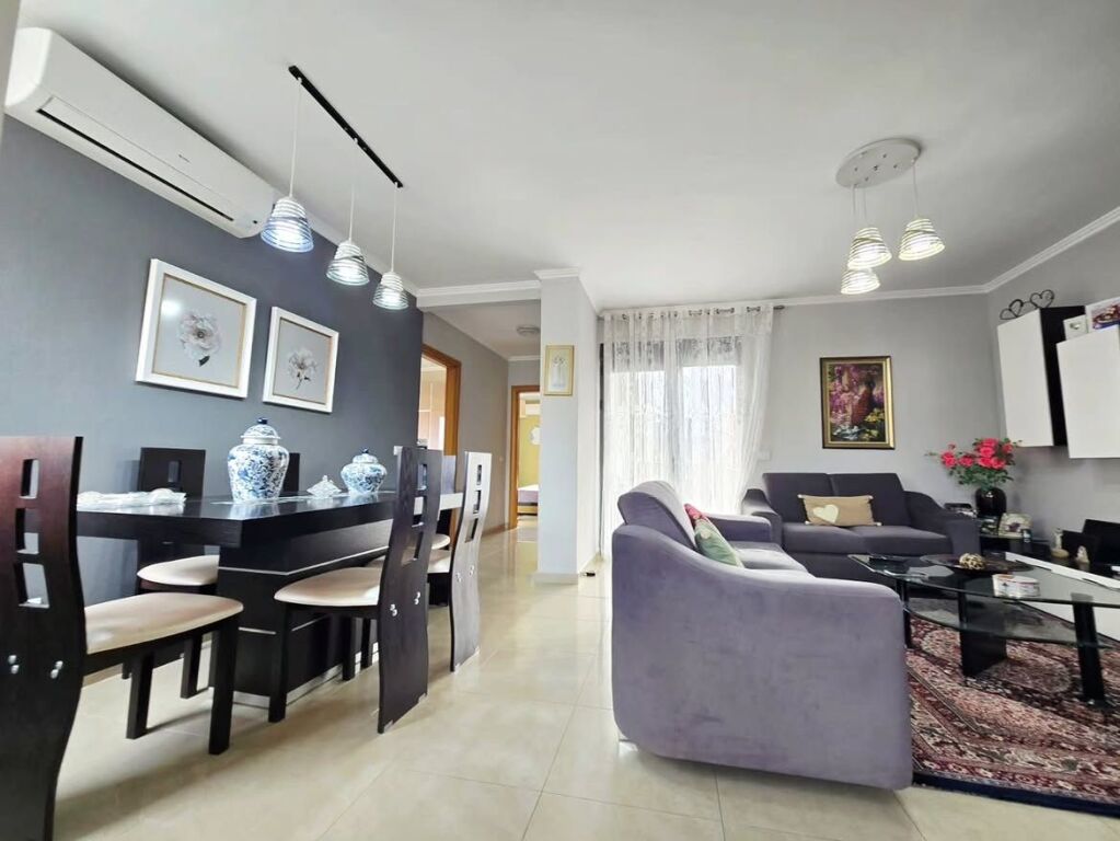 Apartament 3+1+2 per shitje , Rr Kosovareve