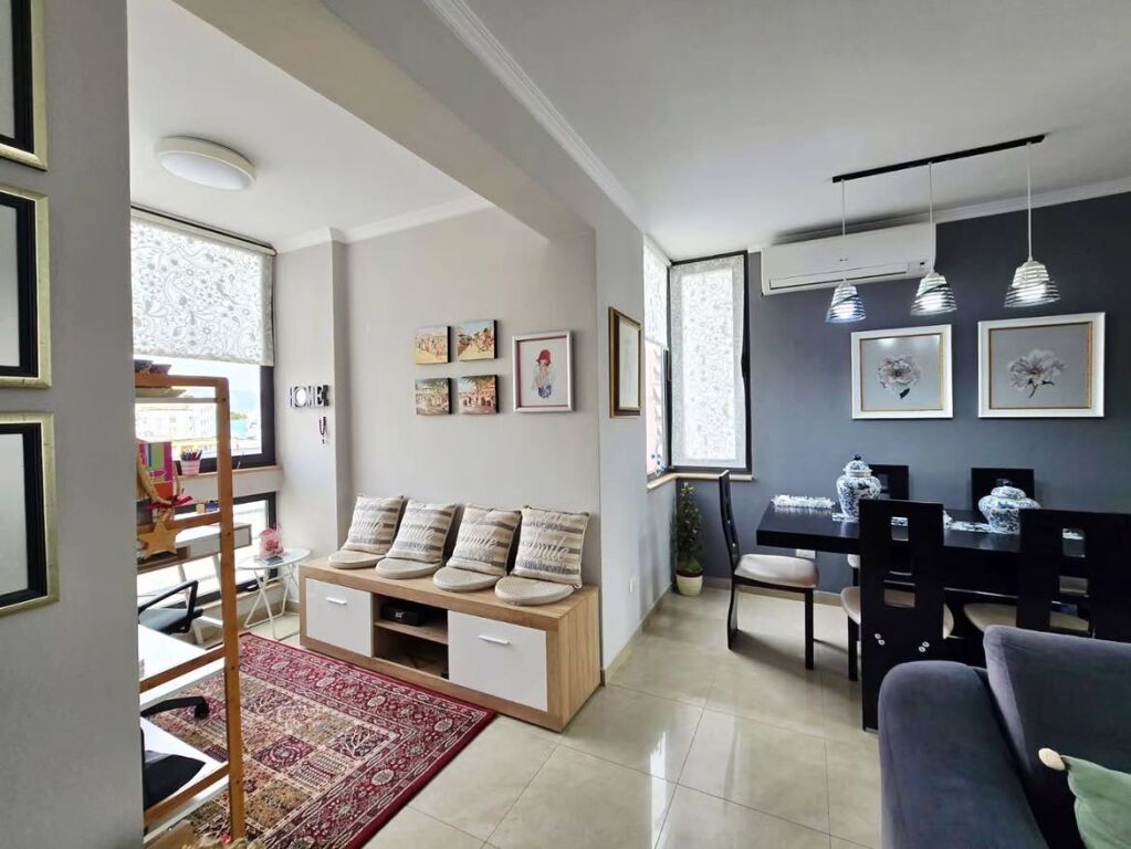 Apartament 3+1+2 per shitje, Rruga e Kosovareve!
