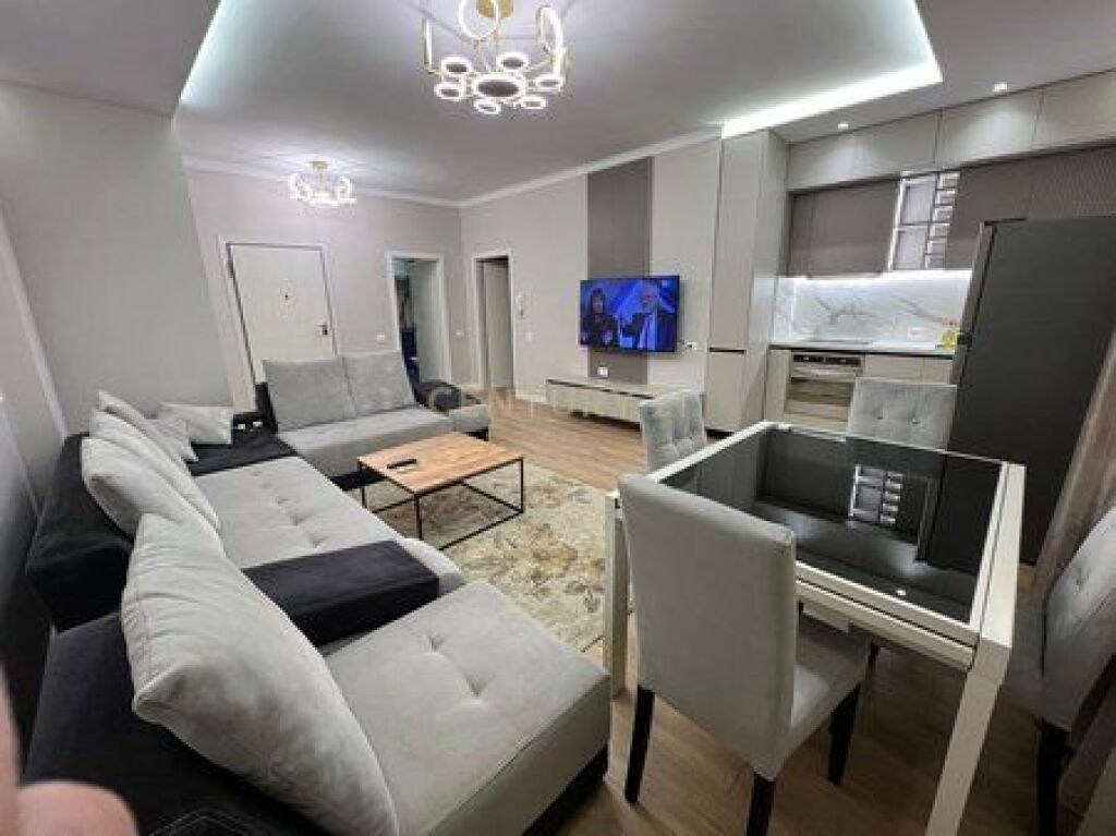 Apartament 2+1 me qira tek Rruga Rrapo Hekali!