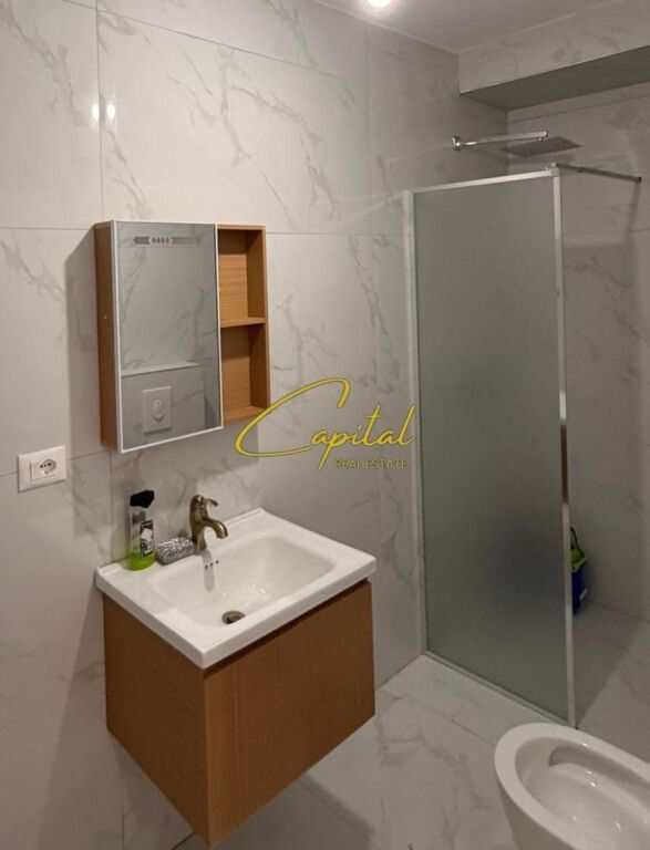 APARTAMENT ME QIRA 1+1 RRUGA E KOSOVAREVE 65.000 LEKE