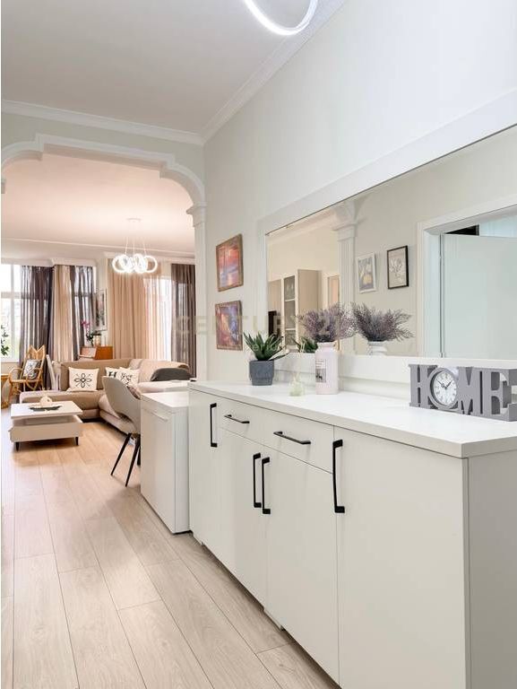 Apartament 3+1+2 me qira prane Lulishtes 1 Maji