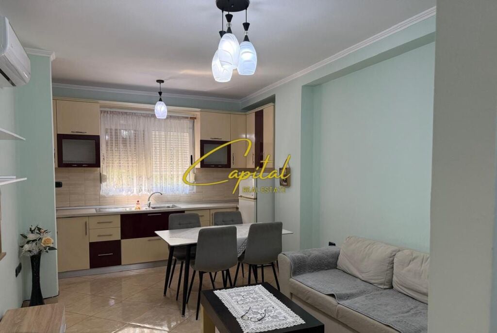 APARTAMENT ME QIRA 2+1 MATERNITETI I RI 50.000 LEKE