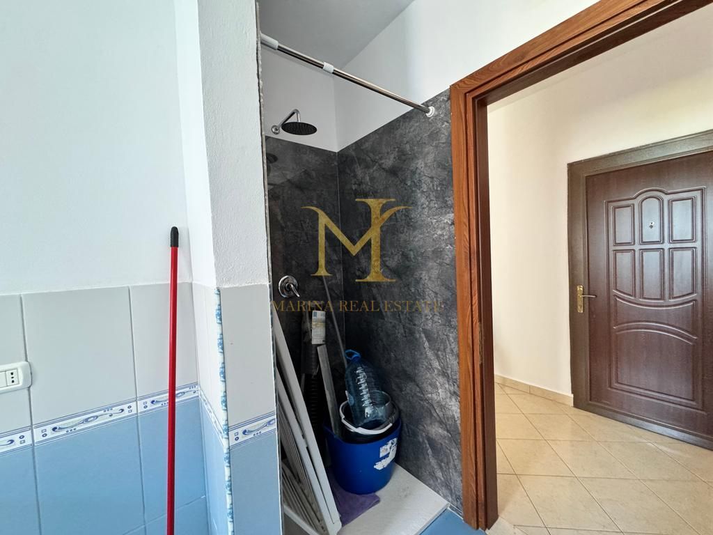 Shitet apartament 2+1 me pamje nga deti në Durrës (zona Plazh Iliria)