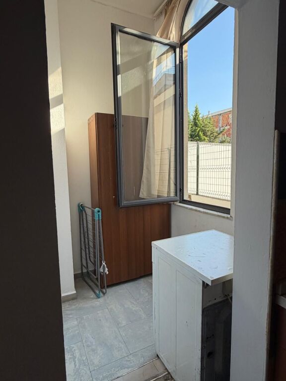 GARSIONERE 18000 LEKE.VILAT GJERMANE