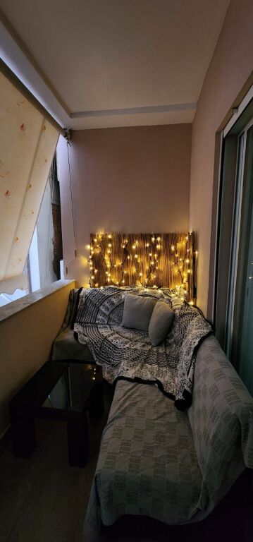 Jepet me qira super apartament 1+1 + studio me ballkon në Rrugën Islam Alla, Tiranë   ID 5275
