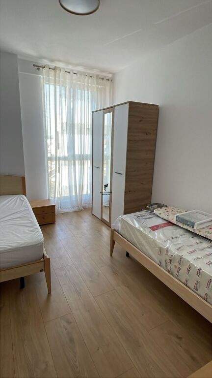 APARTAMENT ME QERA 2+1 BULEVARDI I RI 65.000 LEKE FH-86567