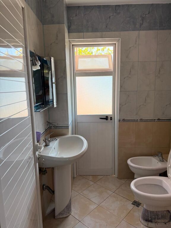 Qera | Apartament 2 + 1 | Prane Martenitetit te ri |500 €/Muaj