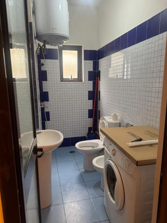 Garzoniere /Qira📍Selite,Marin barleti 📌30 000 lek 
