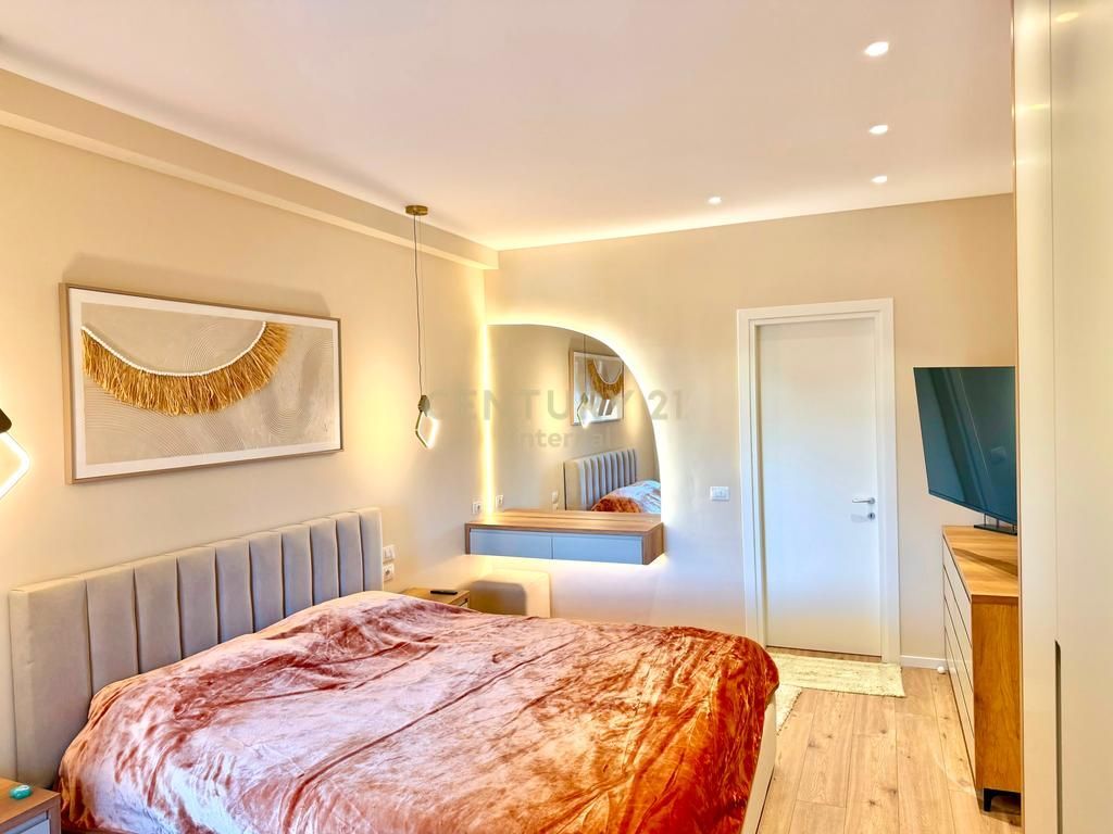 Apartment for Rent at the intersection of Bardhyl street with Qemal Stafa street