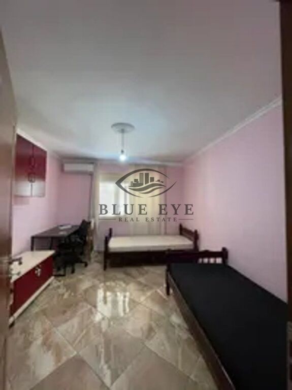 Apartament 2+1 me qera në Bulevardi Dyrrah, Durrës!