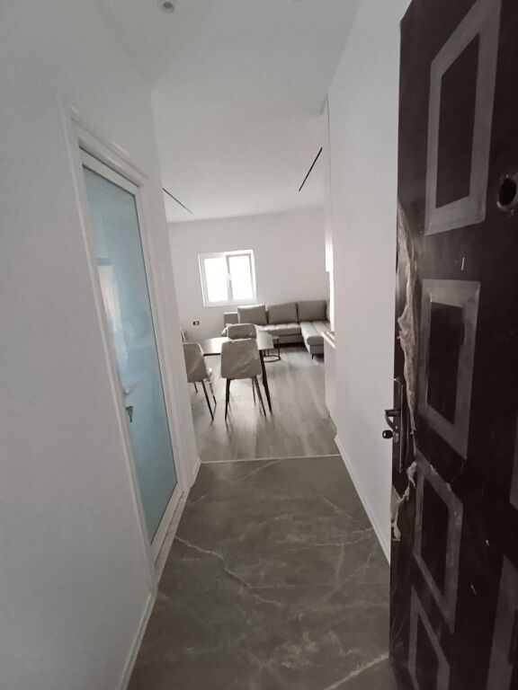 Affitto | Shtëpi private 2 + 1 | Kodra E. Priftit | 550 €/mese