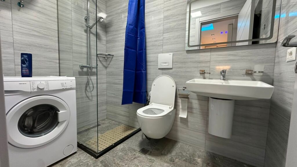 Apartament 1+1 per qira tek gjimnazi Partizani