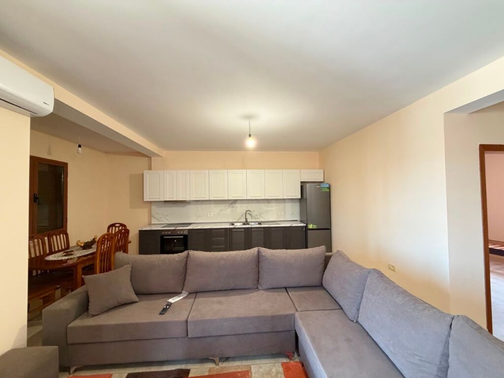 Jepet me qira apartament 2+1 tek Spitali Ushtarak