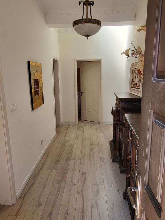 2+1,kat 3 godine private,myslym shyri,700 mije leke