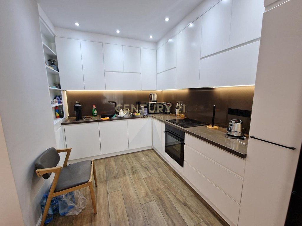 APARTAMENT 3+1 PËR QIRA TEK TURDIU, ISH FUSHA E AVIACIONIT Atrium145844
