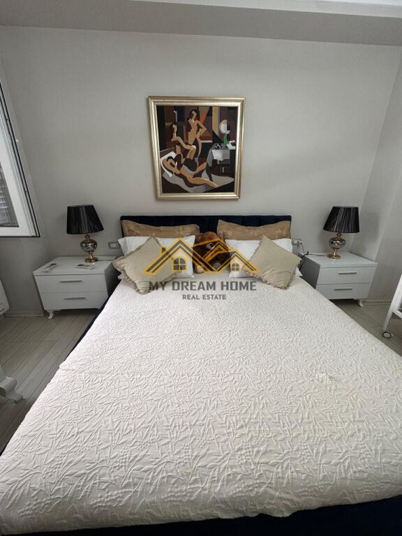 JEPET ME QIRA APARTAMENT UNIK TEK GJYKATA DURRES