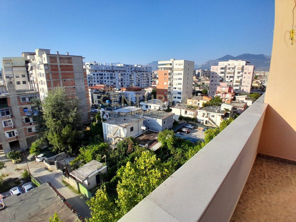 Apartament 1+1 me Qira në Yzberisht! IMP146200