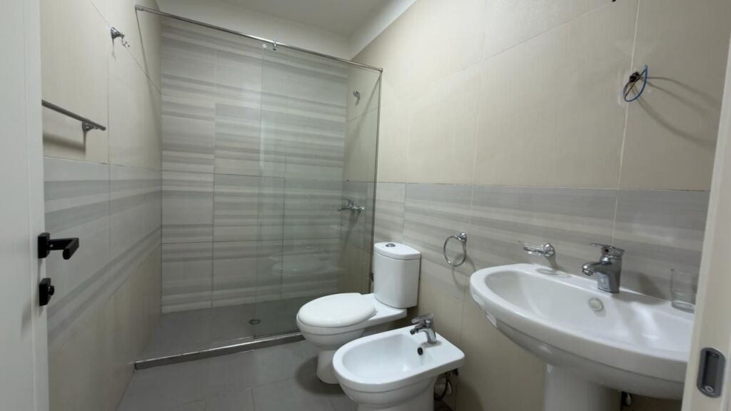 2+1/Shitje📍Prane kompleksit Grand 📌165000€