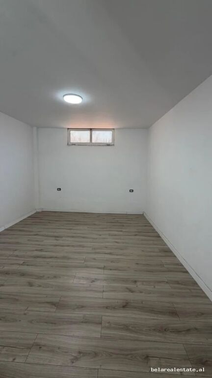 Ufficio in Affitto 3+1 Vicino all'ex Esposizione (ID BZ21018) Tirana