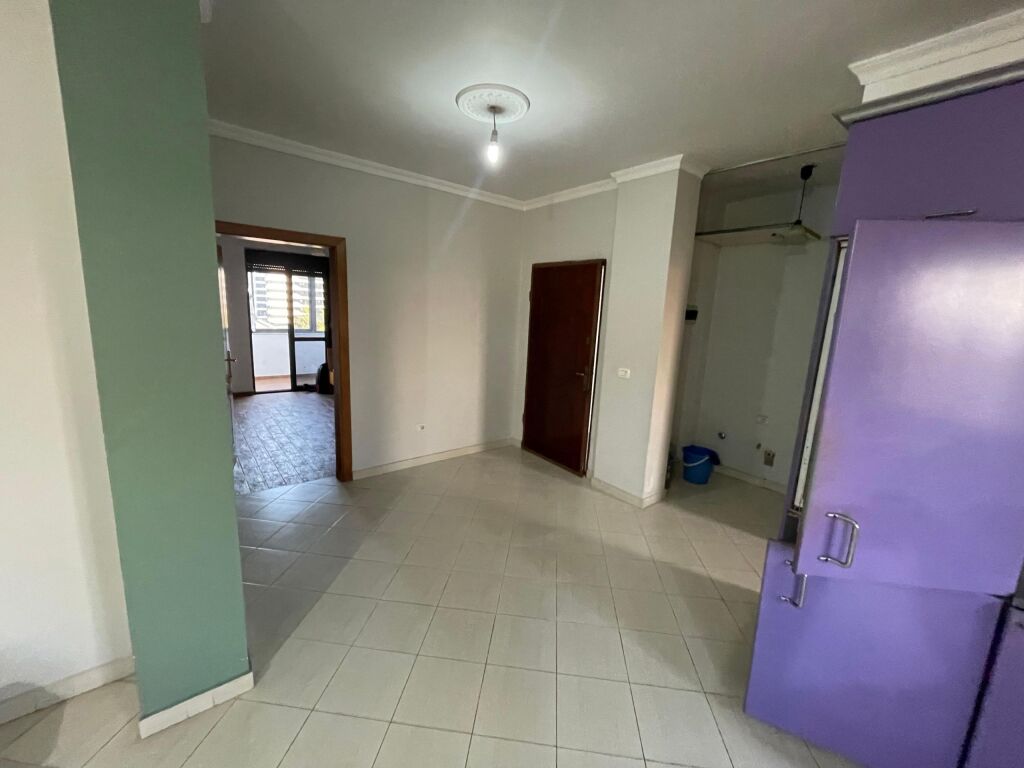 Affitto | Apartament 2 + 1 | Laprake | 300 €/mese