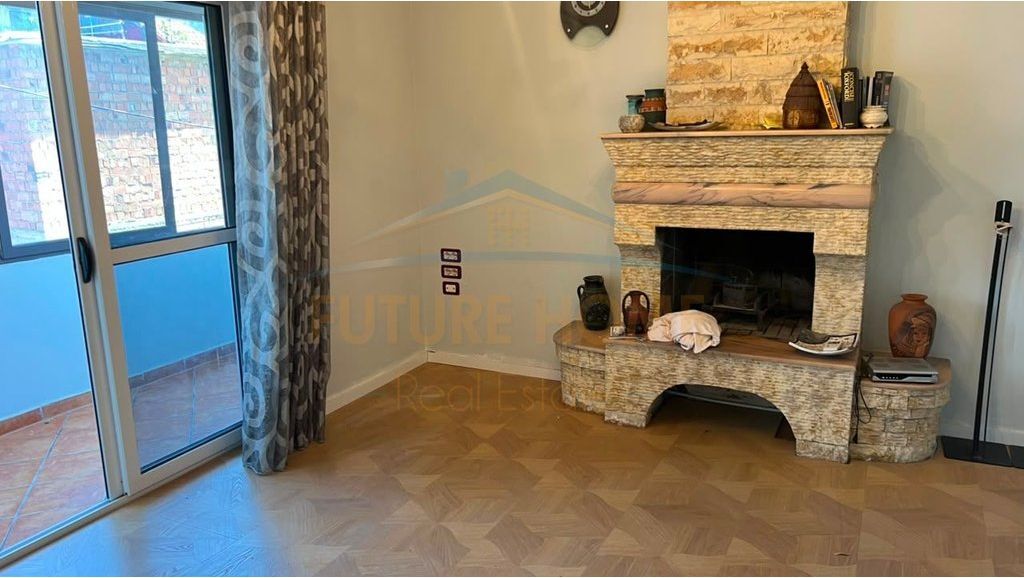 Shitet, Apartament 2+1, Rruga Ferit Xhajko, Tiranë.