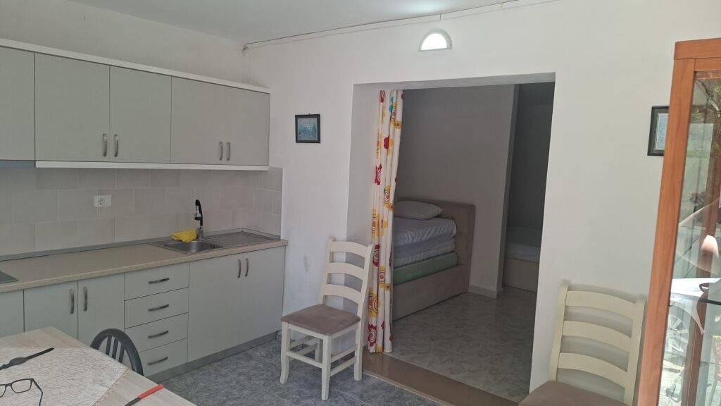 Apartament 1+1 me Qira Afatgjatë – Lungomare, Pas Lokal Taushan
