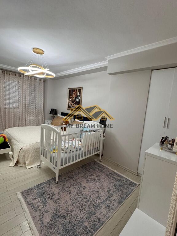 JEPET ME QIRA APARTAMENT UNIK TEK GJYKATA DURRES
