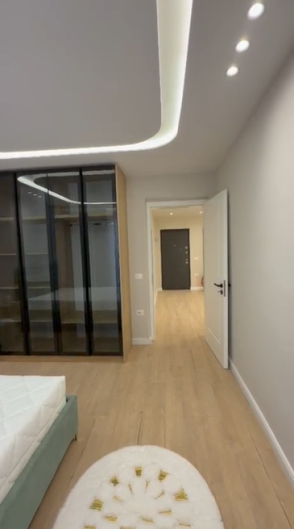 🏡Shitet Apartament 1+1 – Pranë Liqenit të Tiranës*