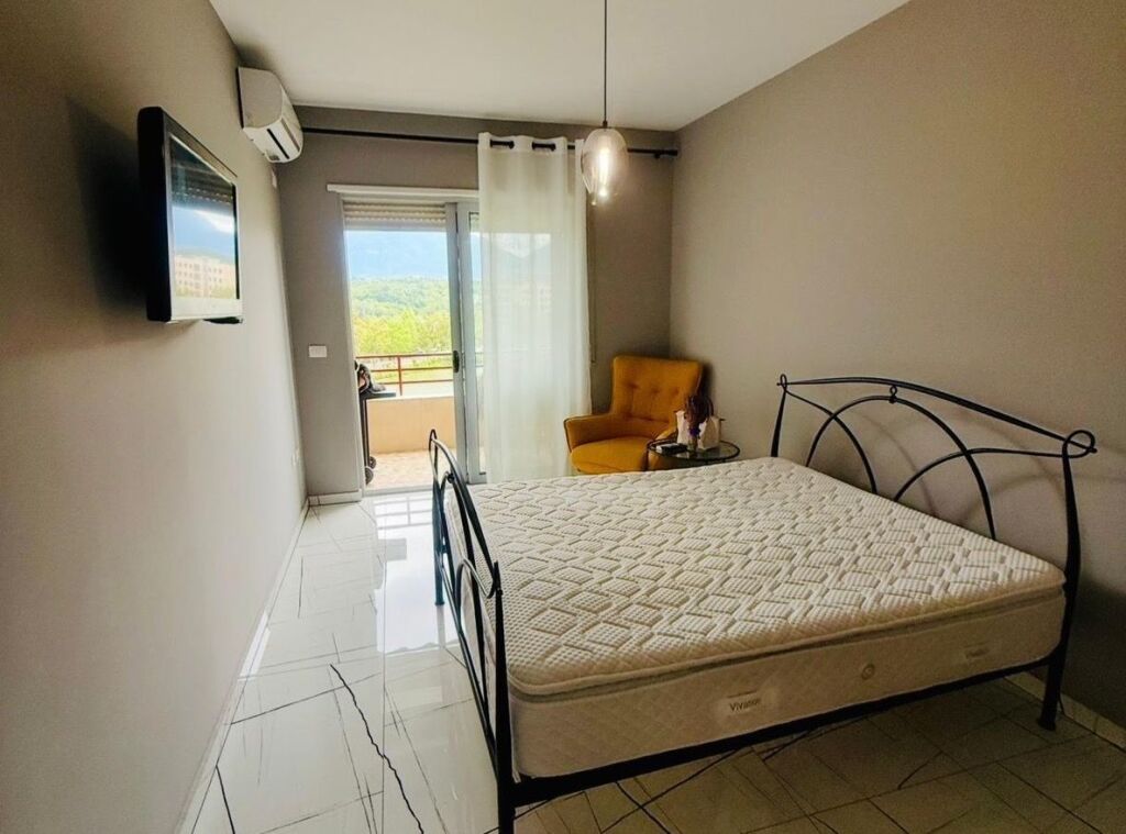 Apartament 2+1+2 per qira te Liqeni i Thate!
