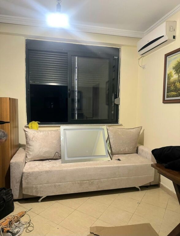 Jepet Me Qera Apartament 1+1+1 Ballkon