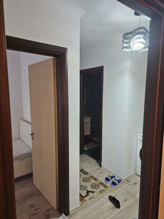Jepet Apartament 2+1 me qera Tek Kompleks Kontakt, 21 Dhjetori   ID 5272