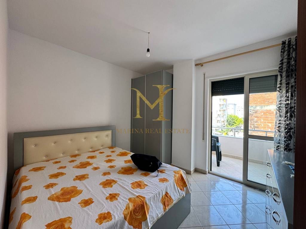 Shitet apartament 2+1 me pamje nga deti në Durrës (zona Plazh Iliria)